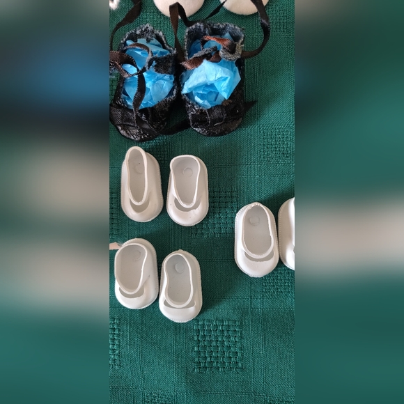 LOT of VINTAGE Doll Shoes Moccasins Ballet Slippers DOLLSPART 19 pair 1" to 2" - Picture 10 of 16